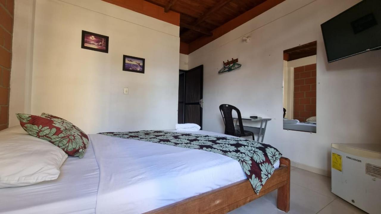 Hotel Bahia Yubarta 巴亚索拉诺 外观 照片
