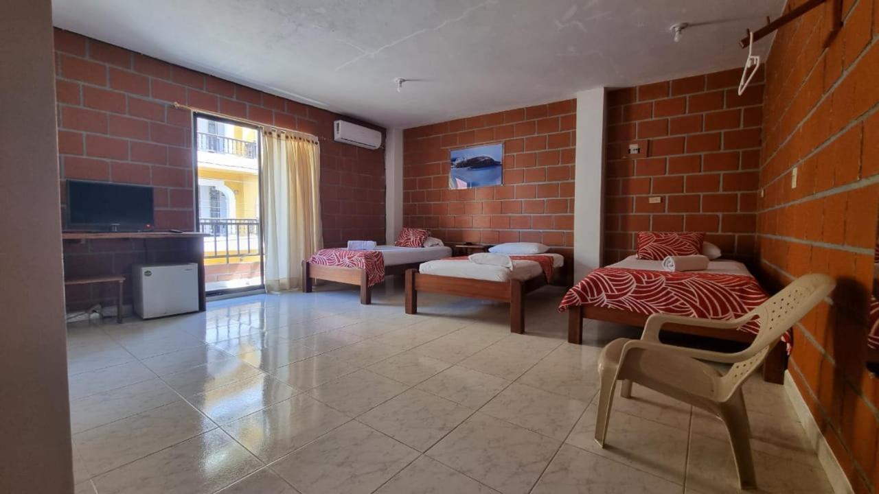 Hotel Bahia Yubarta 巴亚索拉诺 外观 照片