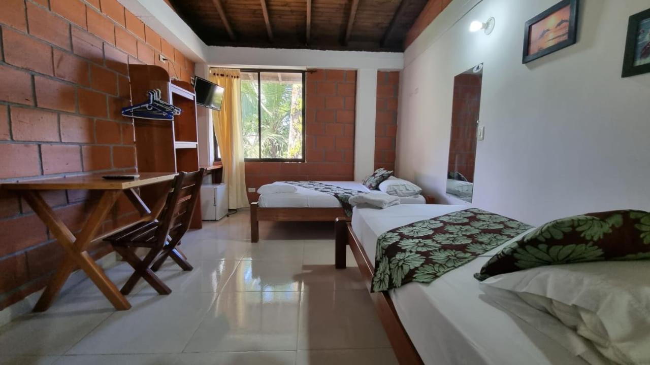 Hotel Bahia Yubarta 巴亚索拉诺 外观 照片