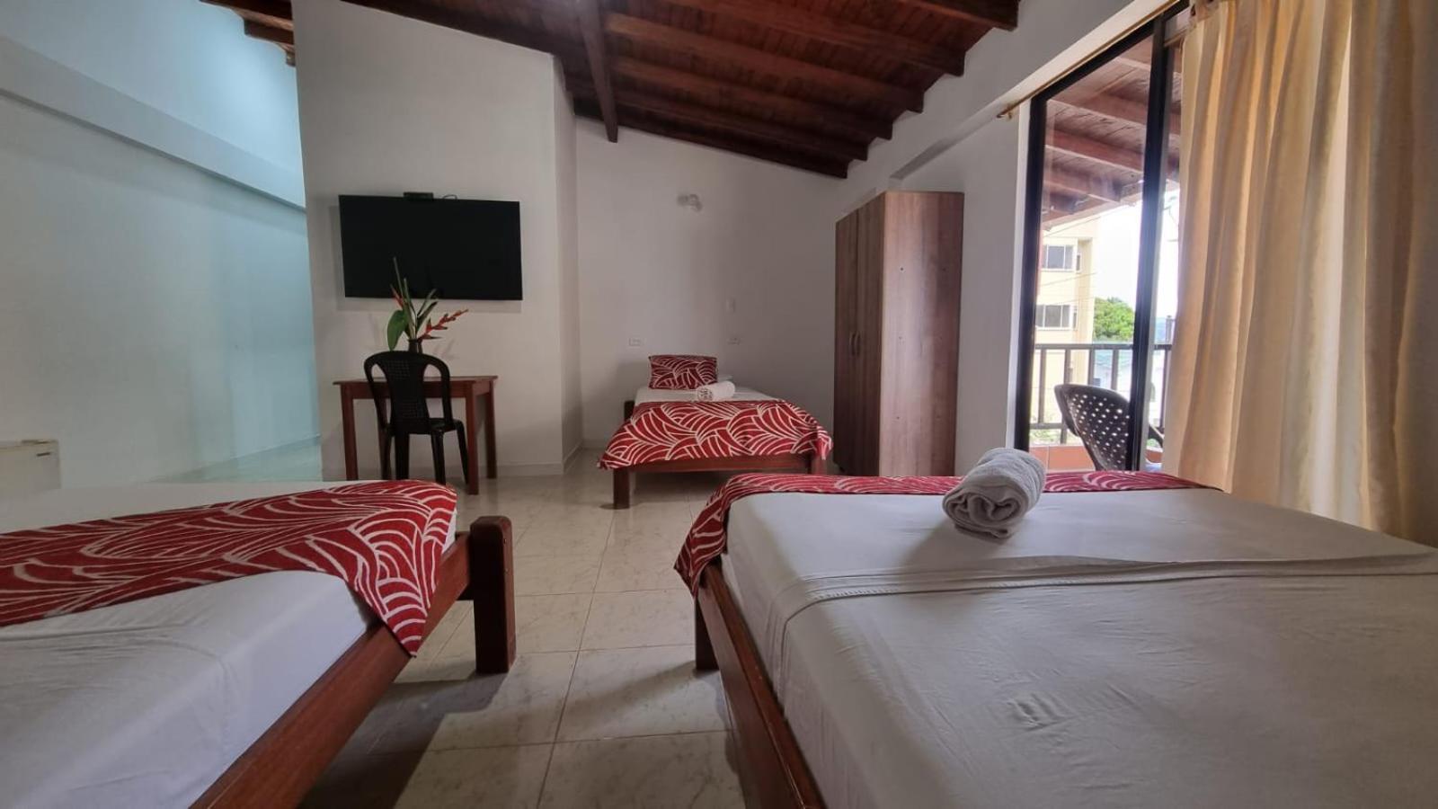 Hotel Bahia Yubarta 巴亚索拉诺 外观 照片