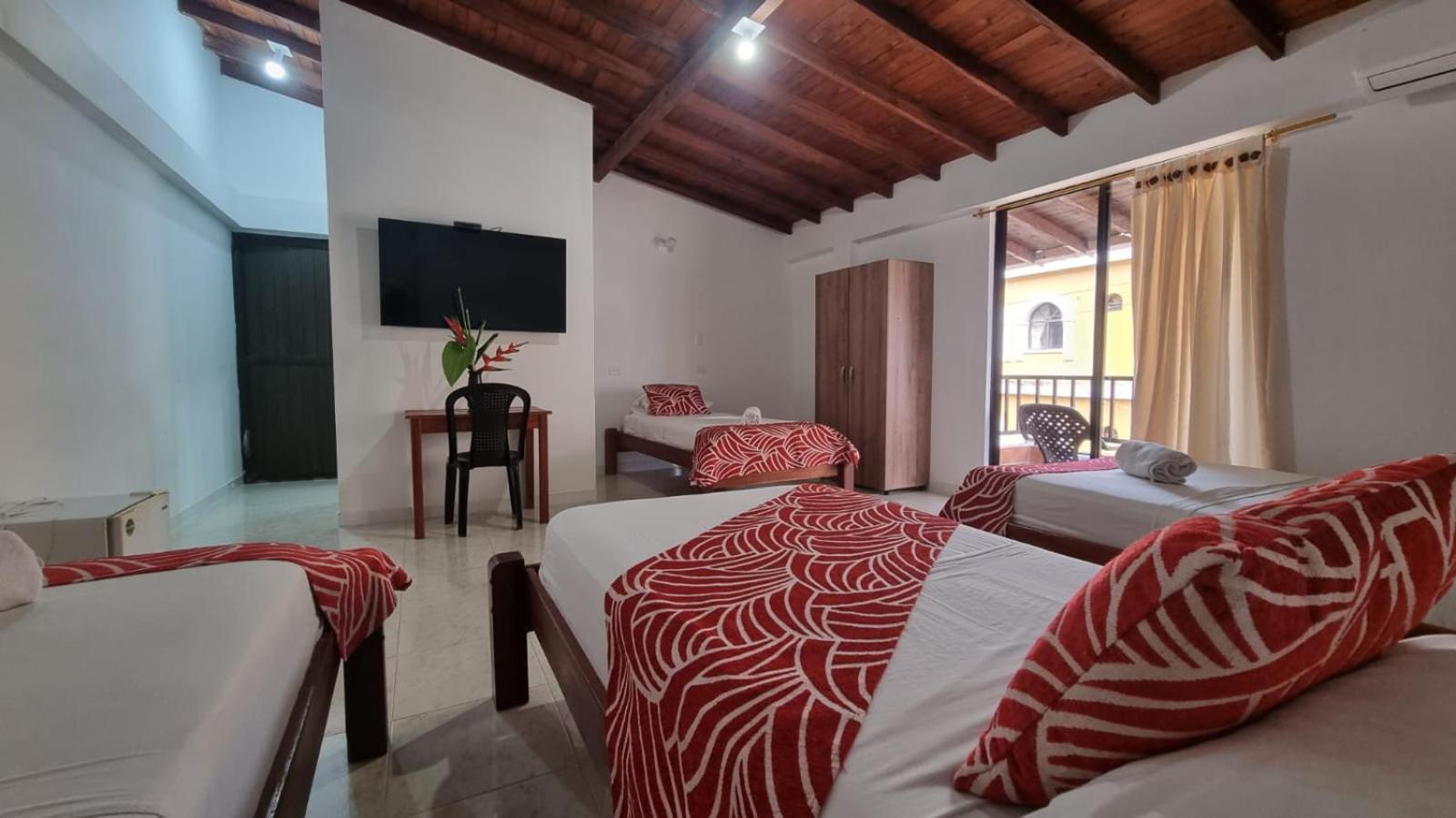 Hotel Bahia Yubarta 巴亚索拉诺 外观 照片