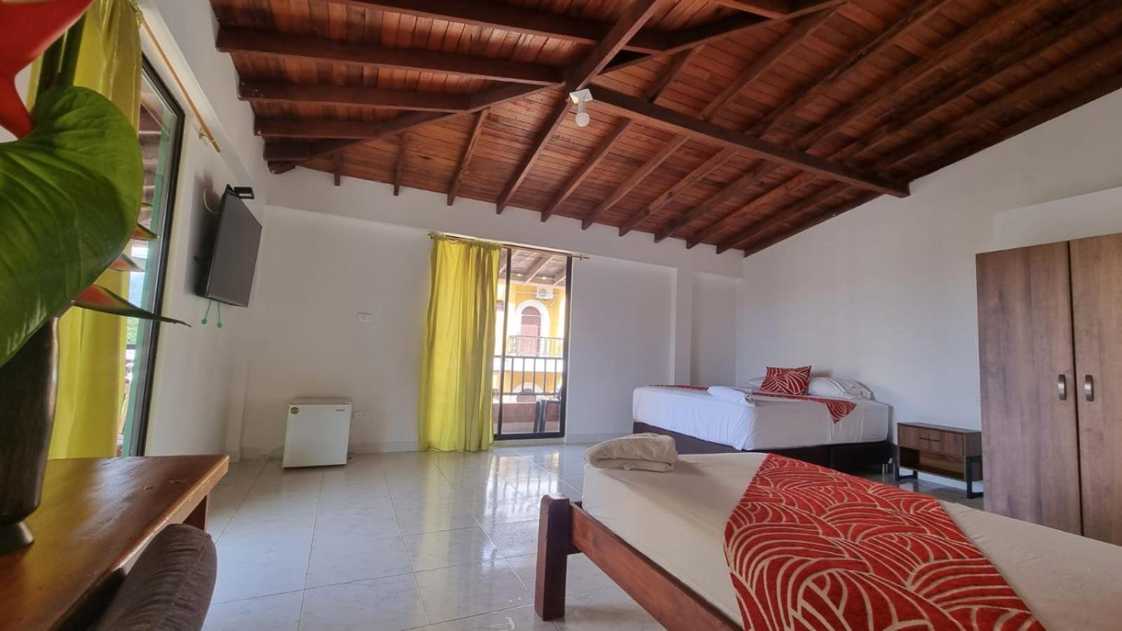 Hotel Bahia Yubarta 巴亚索拉诺 外观 照片