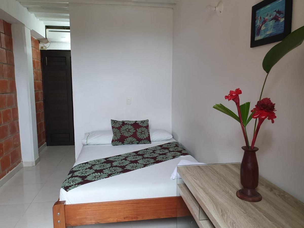 Hotel Bahia Yubarta 巴亚索拉诺 外观 照片